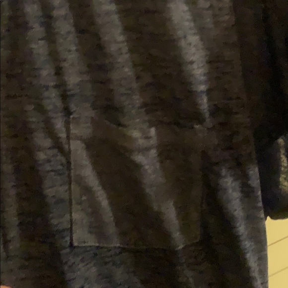 Basic pocket tee - Picture 3 of 5